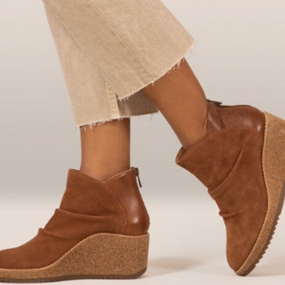 Aetrex Kara Ankle Wedge Boot Cognac Brown Suede Leather Bootie  SZ 9-9.5‎ - NWOT - Picture 2 of 10